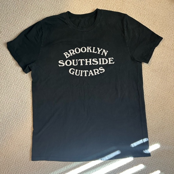 brandy melville Brooklyn southside guitars oversized graphic tee - Picture 2 of 4
